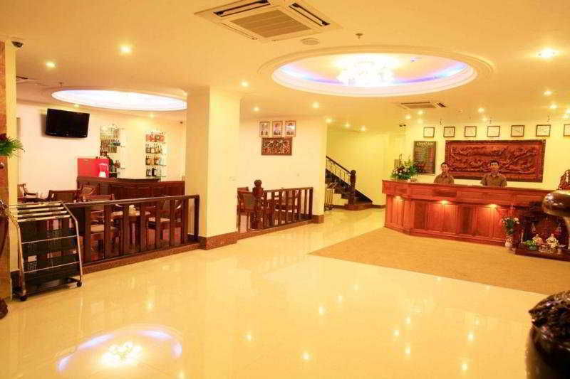 Cardamom Hotel & Apartment Phnom Penh Esterno foto